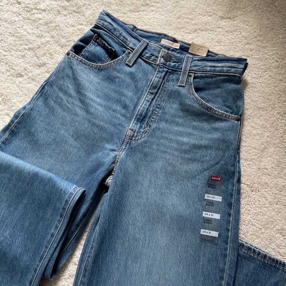 NWT Levi's Cinch Baggy High Rise Women's Jeans Size 24/31 - Picture 3 of 13